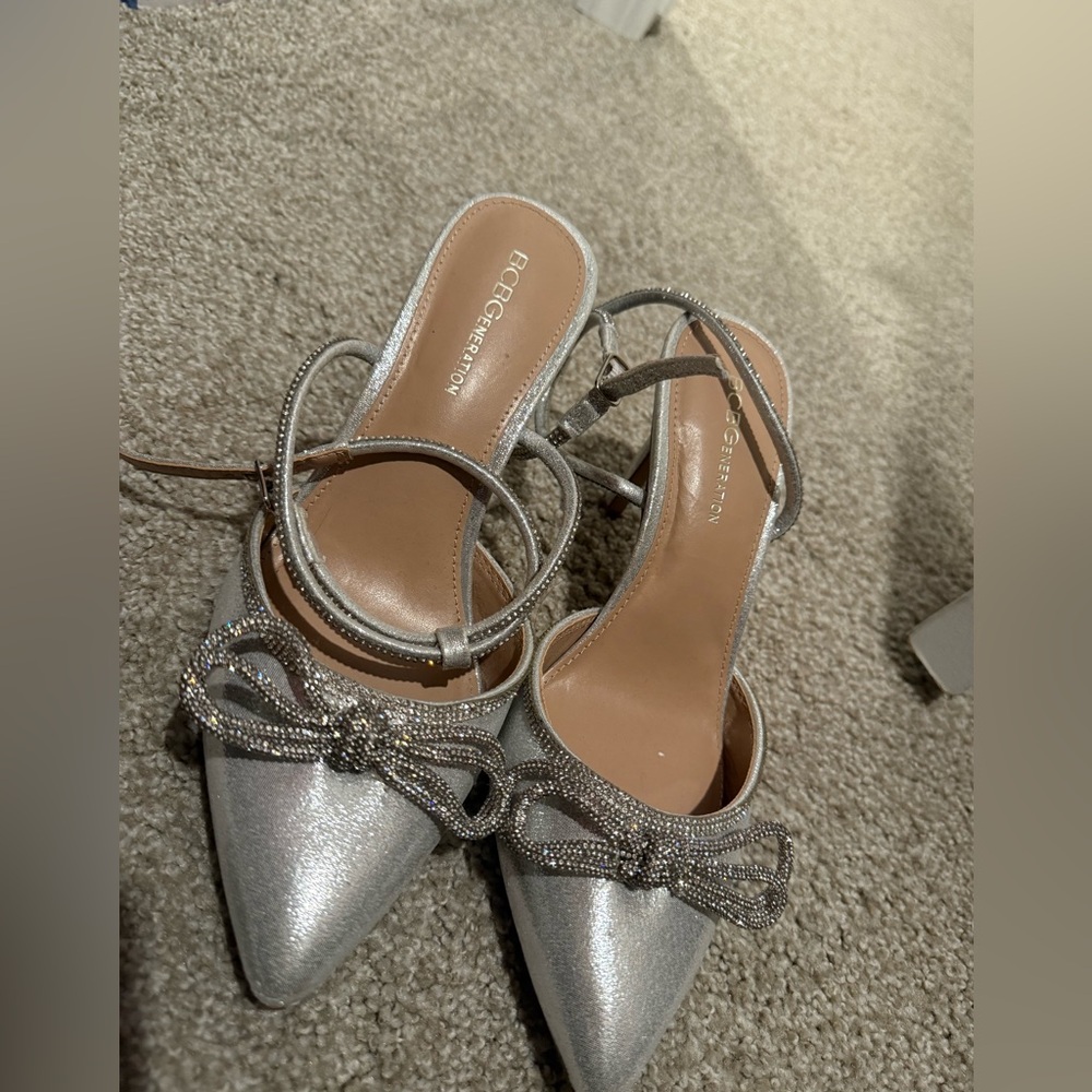 Bcbgeneration Silver Heels With Glamorous Bow Det… - image 1